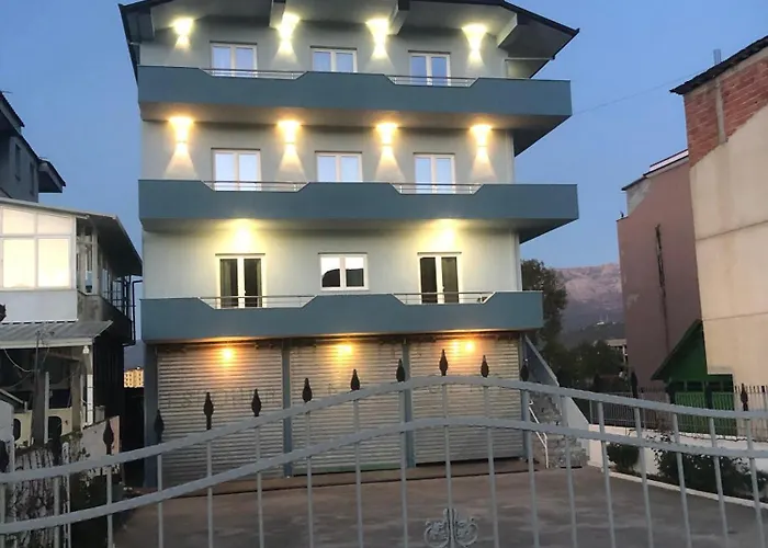 Holiday Apartment *