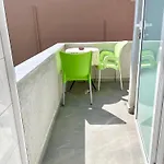Daire Holiday Apartment Pogradaş