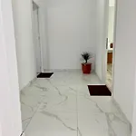 Holiday Apartment Daire Pogradaş