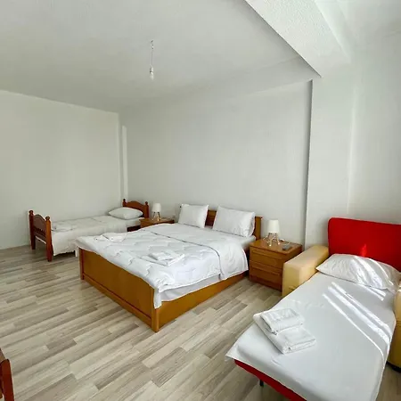 Holiday Apartment * Pogradaş