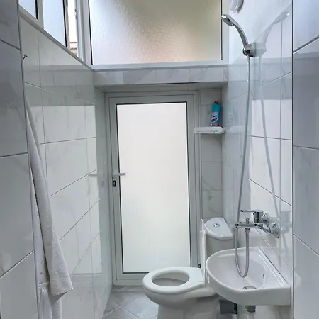 Holiday Apartment Lägenhet Pogradec